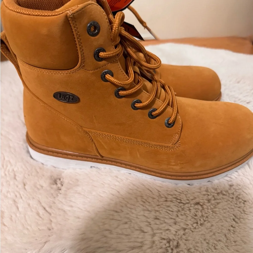Lugz Classic Brown Lace-Up Boots. 11.5